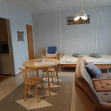 Kolmostien Kotokortteeri Apartment Pentinmaki