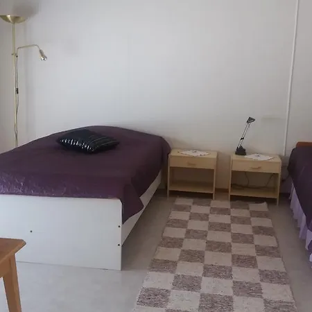 Kolmostien Kotokortteeri Apartment Pentinmaki